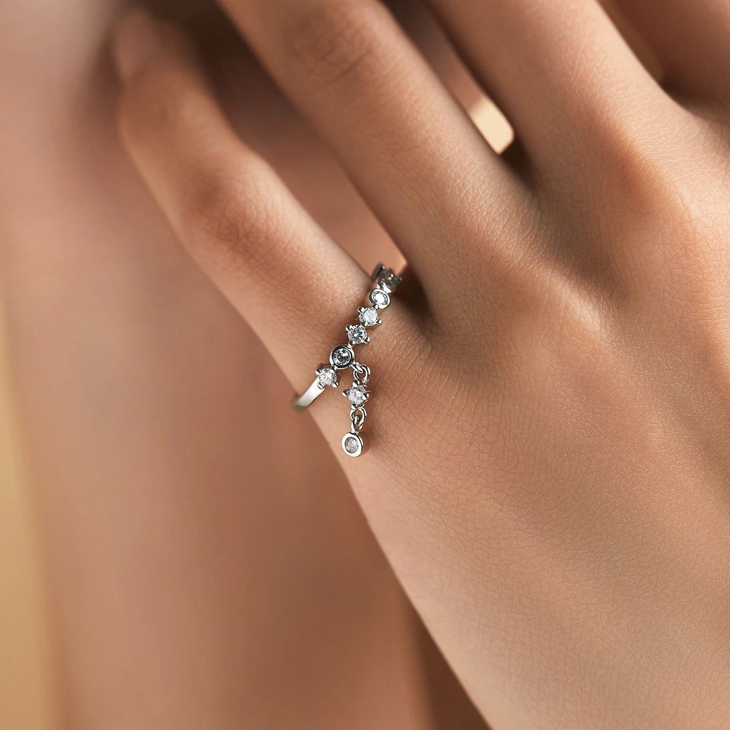 Round Zirconia Ring – 925 Sterling Silver Sparkling Zircon Charm Ring