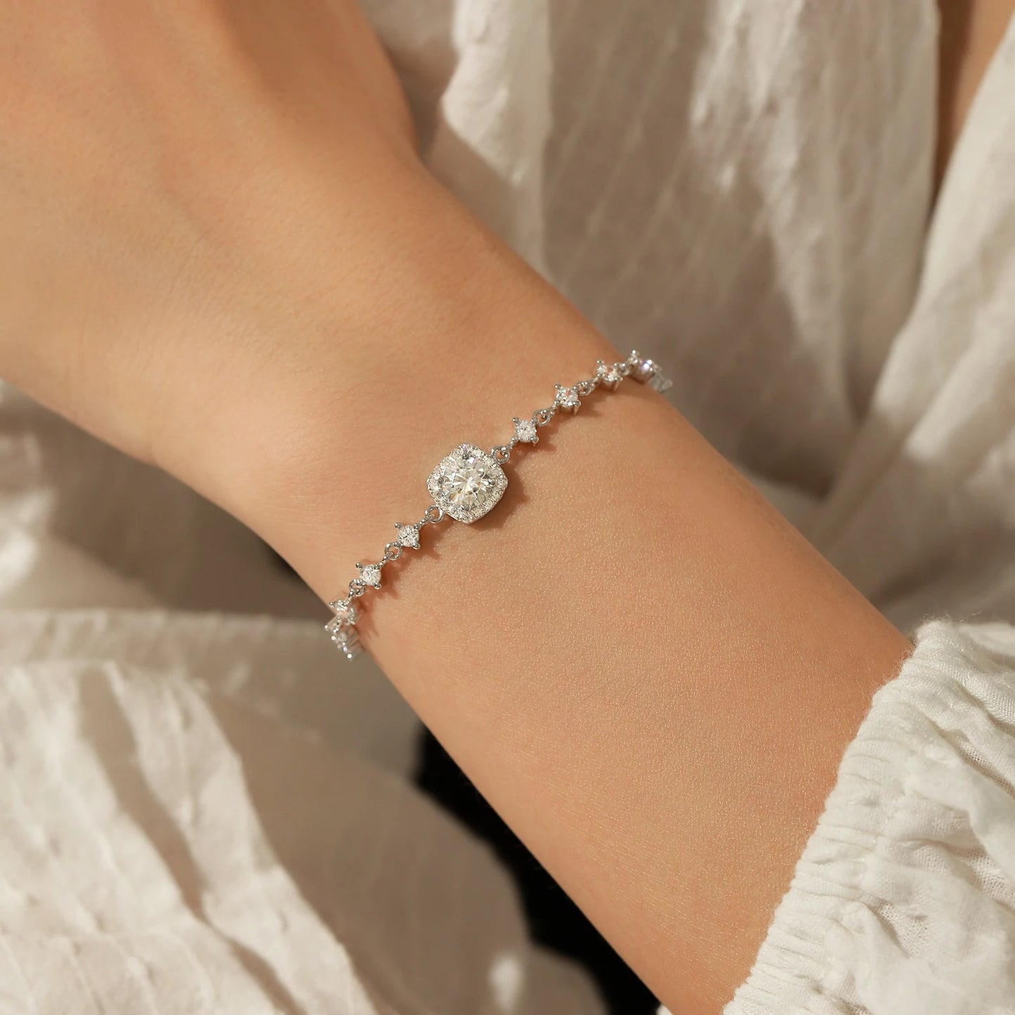 0.80CT Moissanite Halo Bracelet – D Colour VVS1 | 925 Sterling Silver Luxury Wedding Bracelet