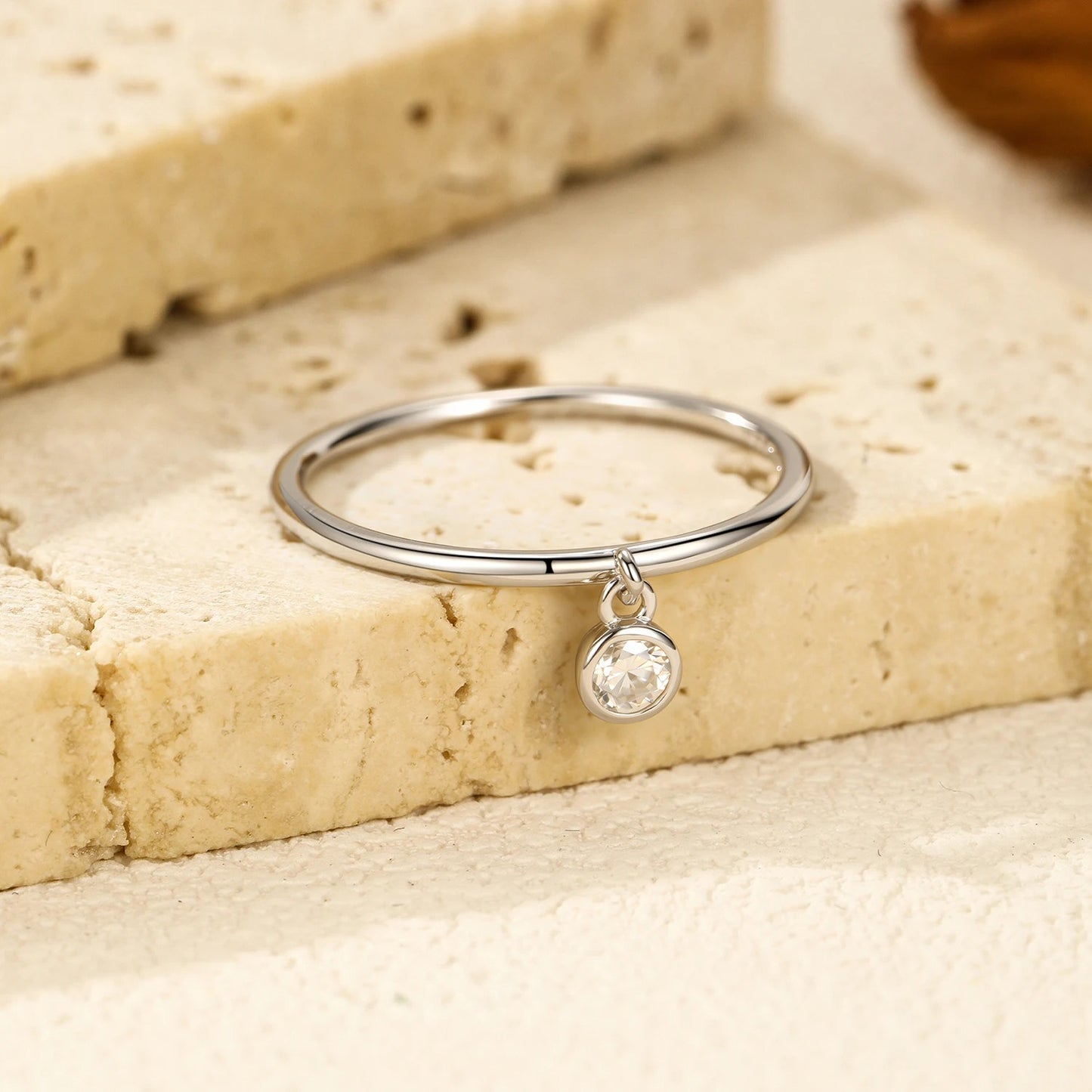 Round Moissanite Ring – D Colour VVS1 | 925 Sterling Silver