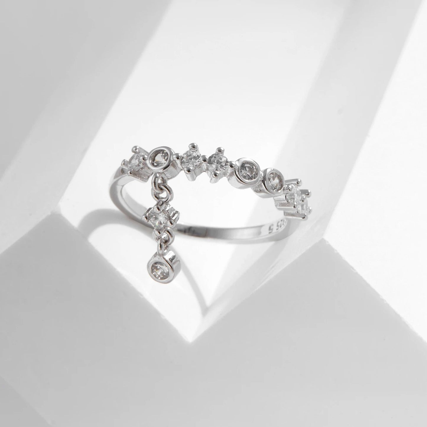 Round Zirconia Ring – 925 Sterling Silver Sparkling Zircon Charm Ring