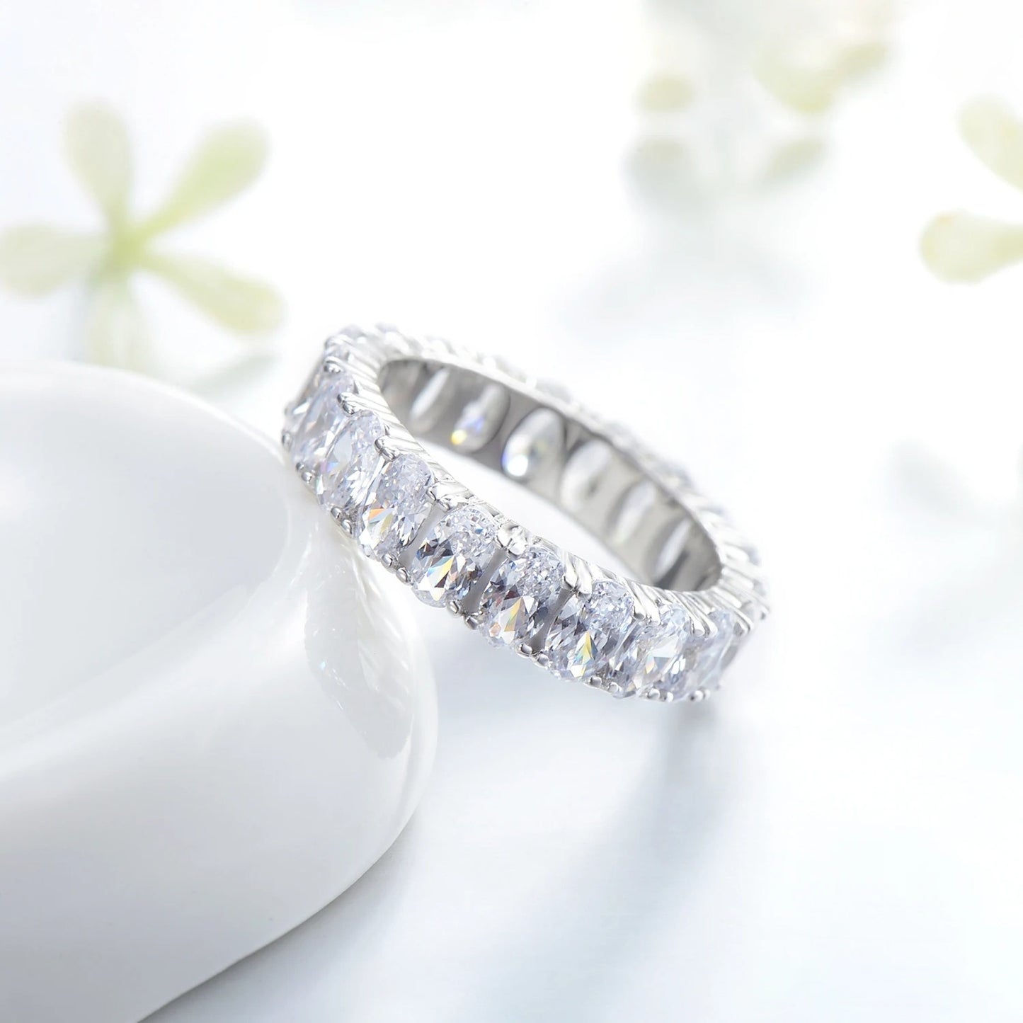 Oval Cut AAAAA CZ Ring – 925 Sterling Silver Luxury Engagement Ring